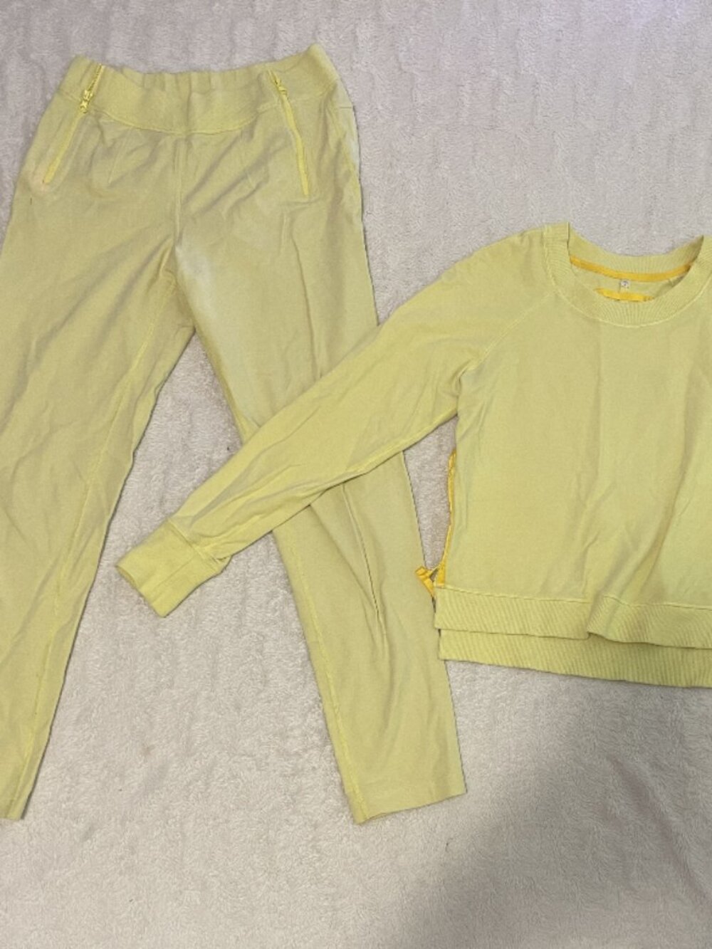 ✨Lulemon Vintage Yellow Sweat Suit - Size 4